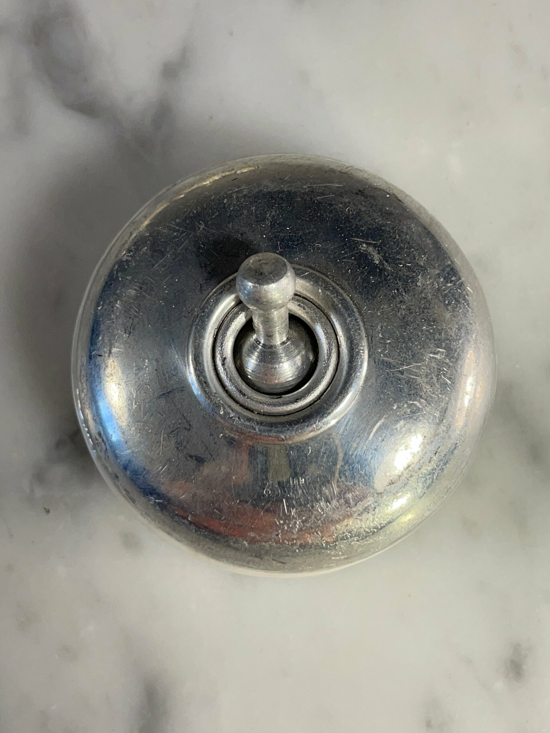 Set of 5 Vintage Metal & Ceramic Toggle Light Switches – Mid-Century - Image 4