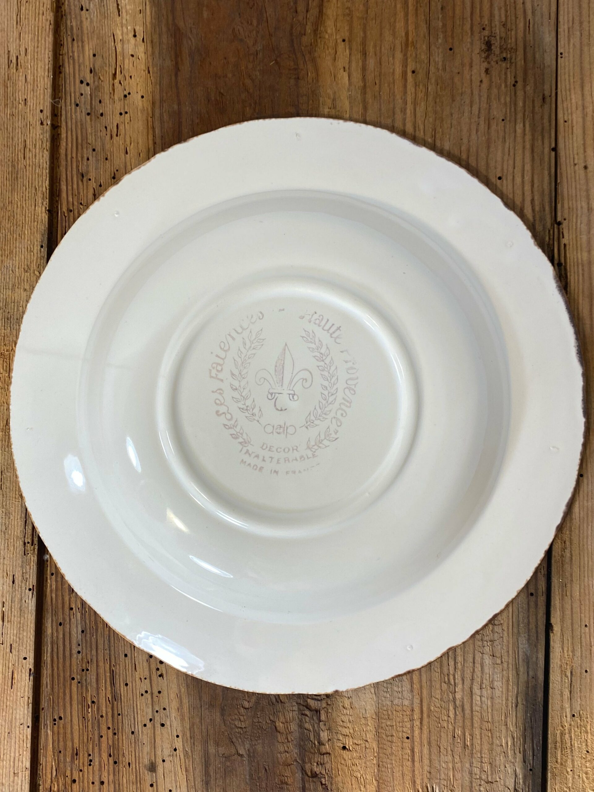 Vintage French Botanical Faïence Set – Soup Bowl & 3 Plates, Haute Provence - Image 10