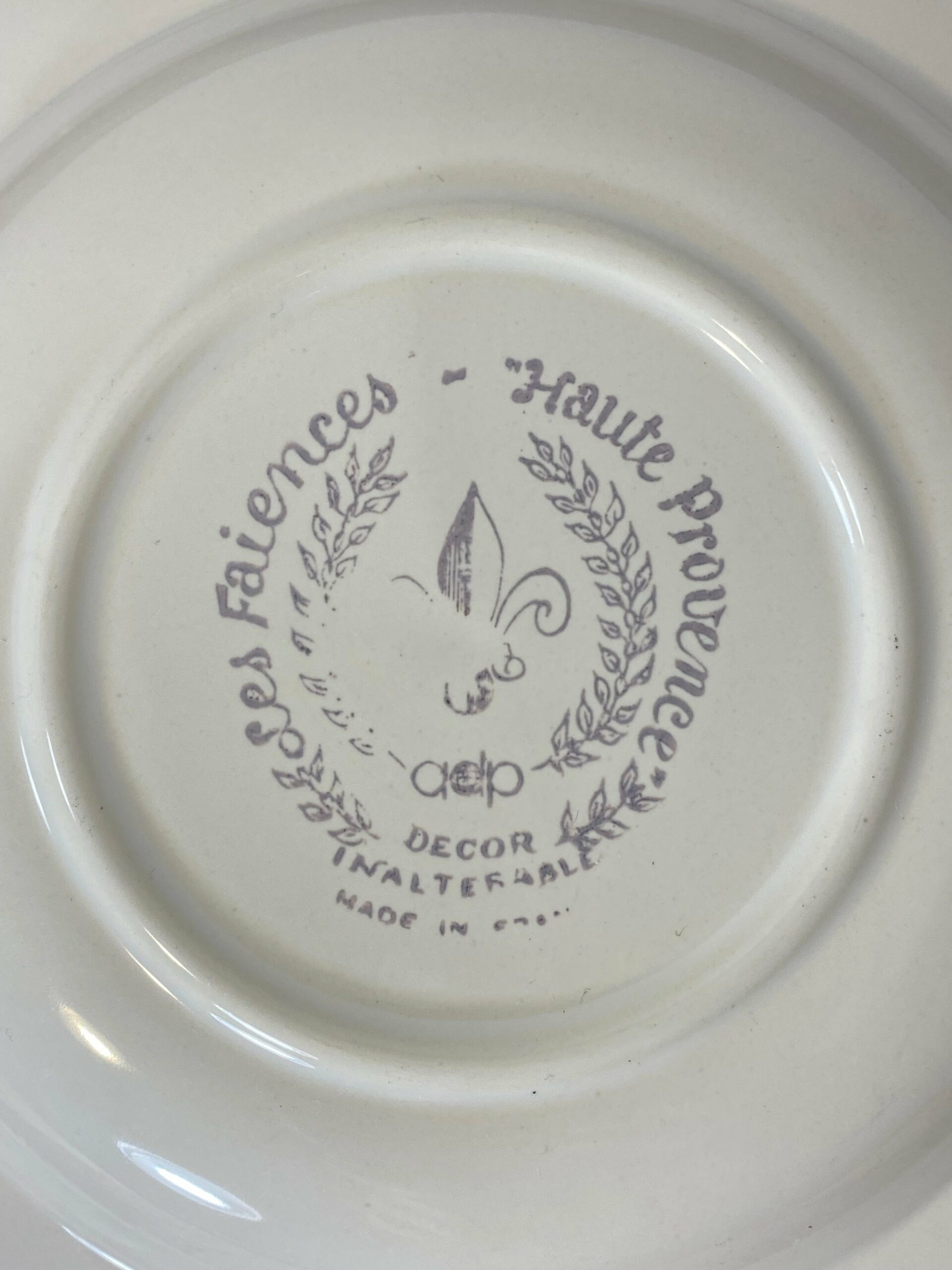 Vintage French Botanical Faïence Set – Soup Bowl & 3 Plates, Haute Provence - Image 13