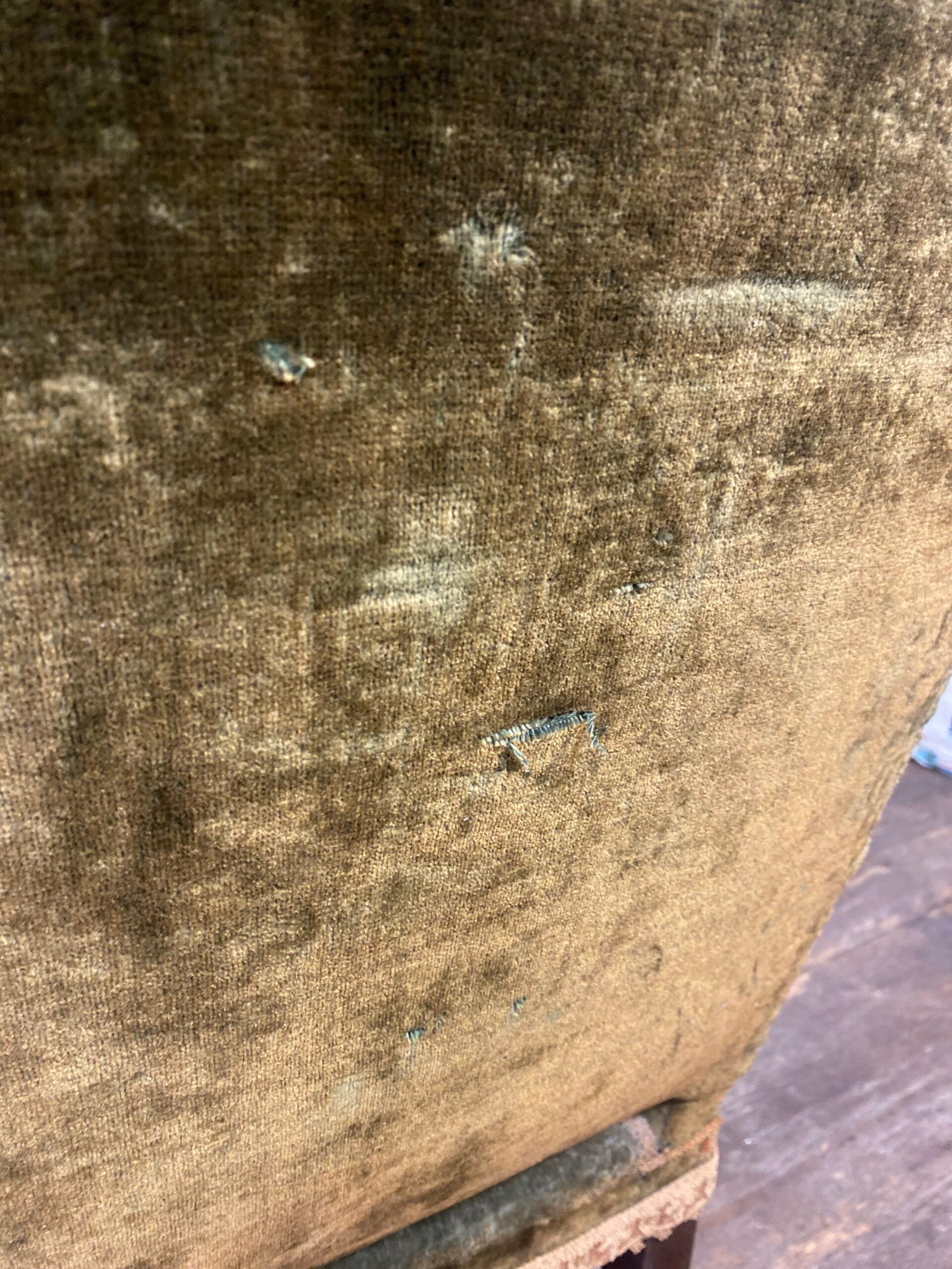 Antique Louis XIII Armchair – Green Velvet, Ornate Wood Carvings - Image 12