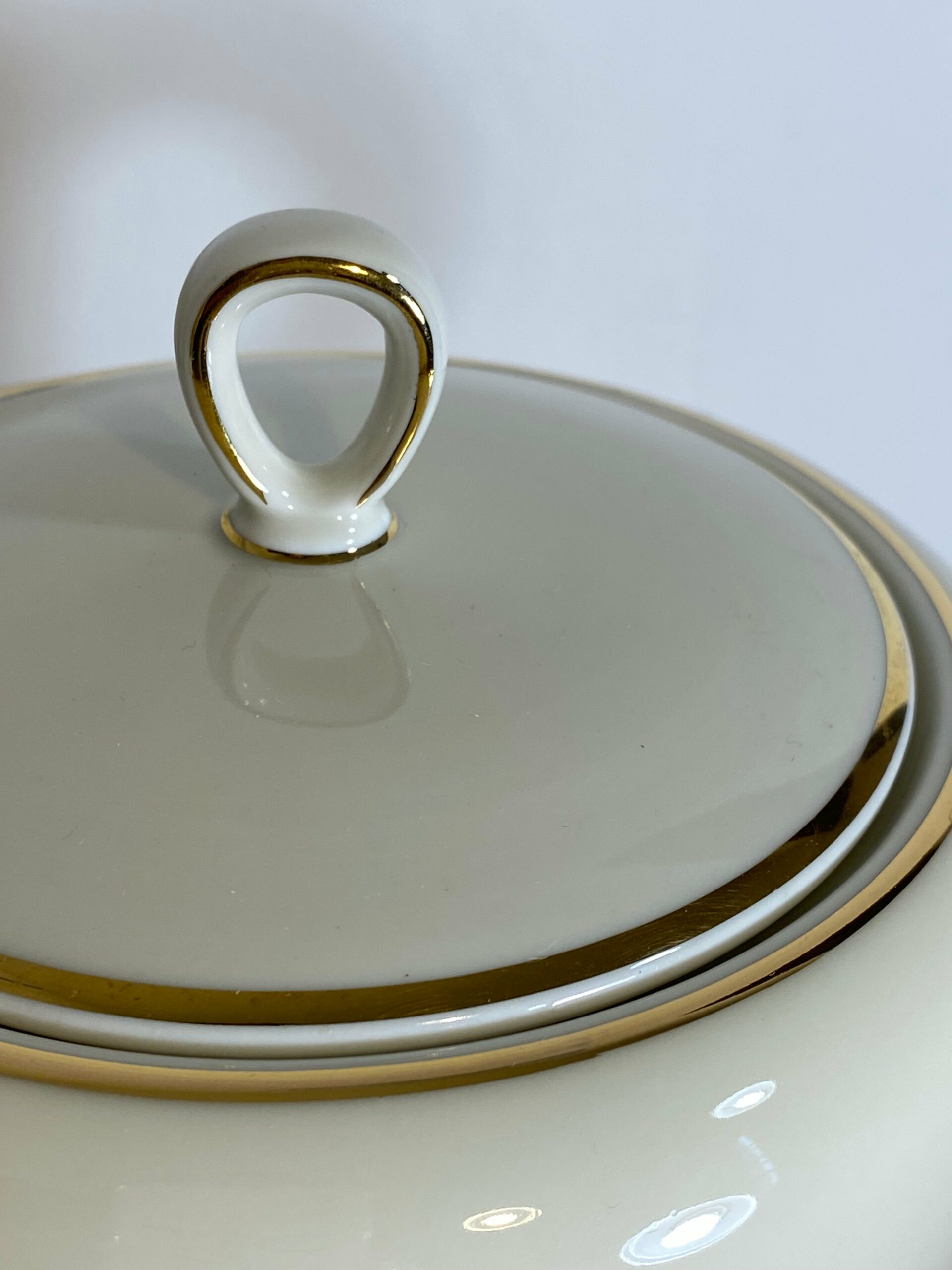 Vintage Bavarian Porcelain Tea Set – 9-Piece, Gilded Trim, Elegant - Image 2