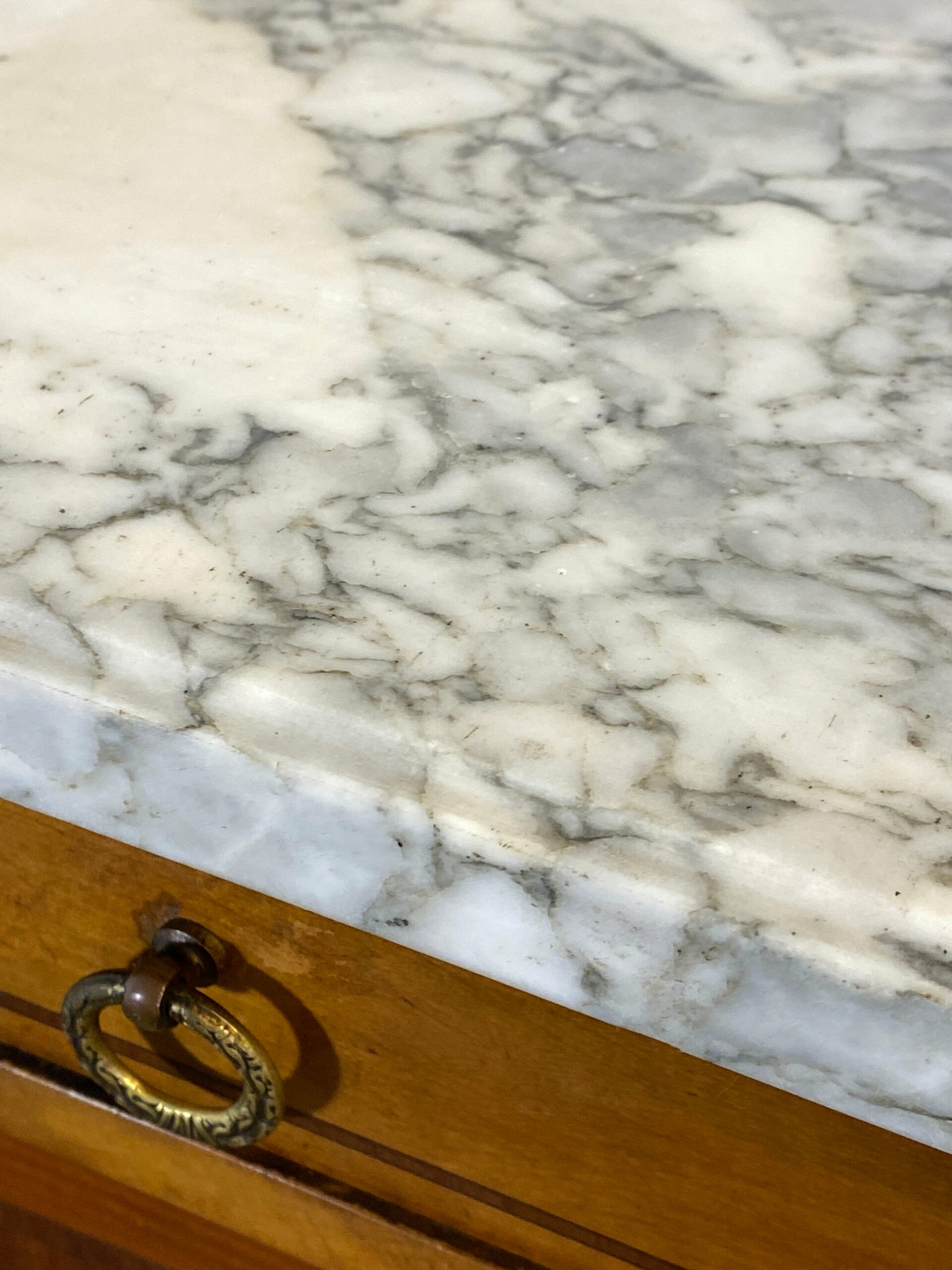 Antique Louis XVI-Style Marble-Top Nightstand with Marquetry - Image 3