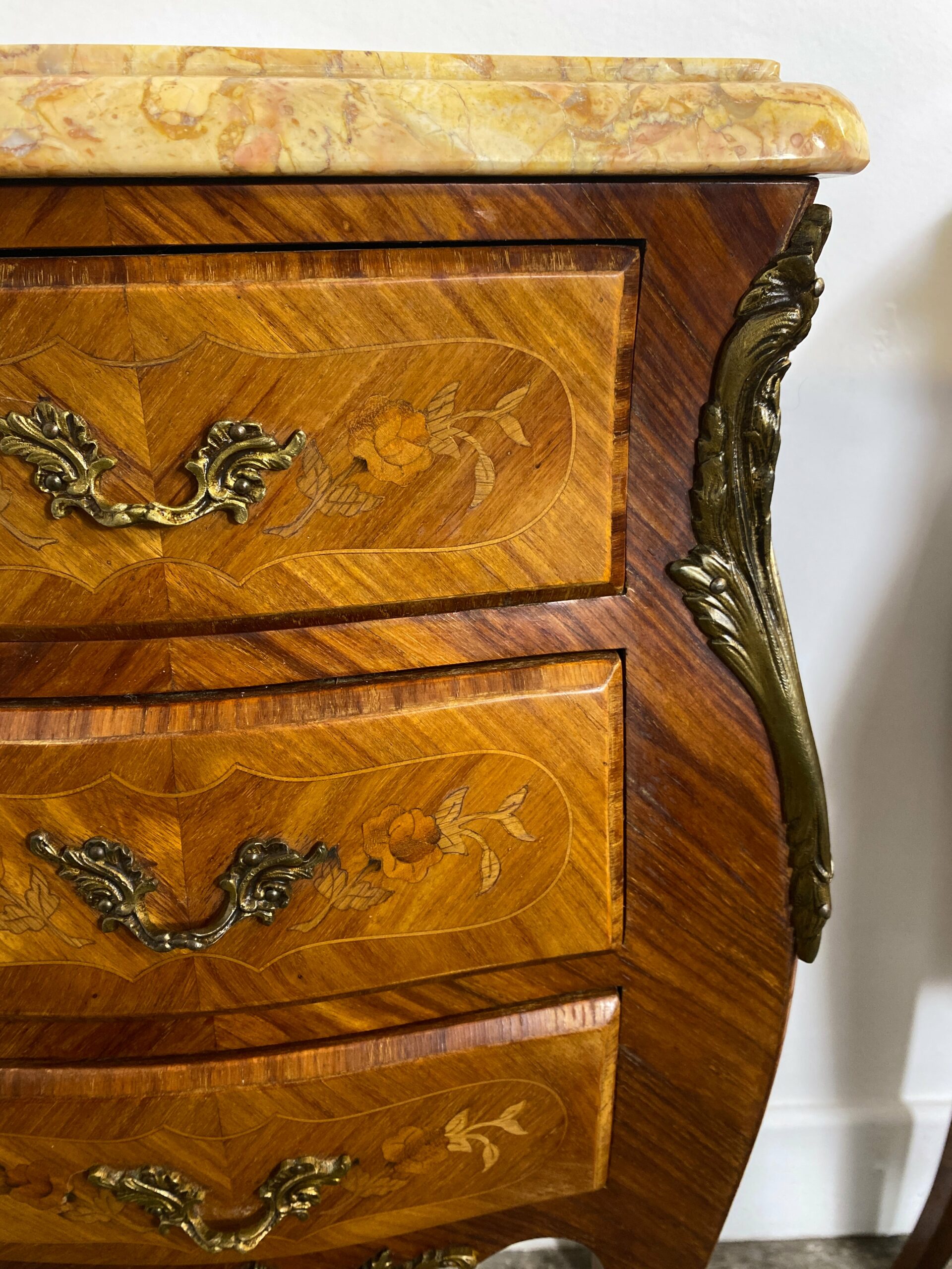 Pair of Louis XV-Style Bedside Cabinets with Marble Tops – Mid-20th Century - Image 4