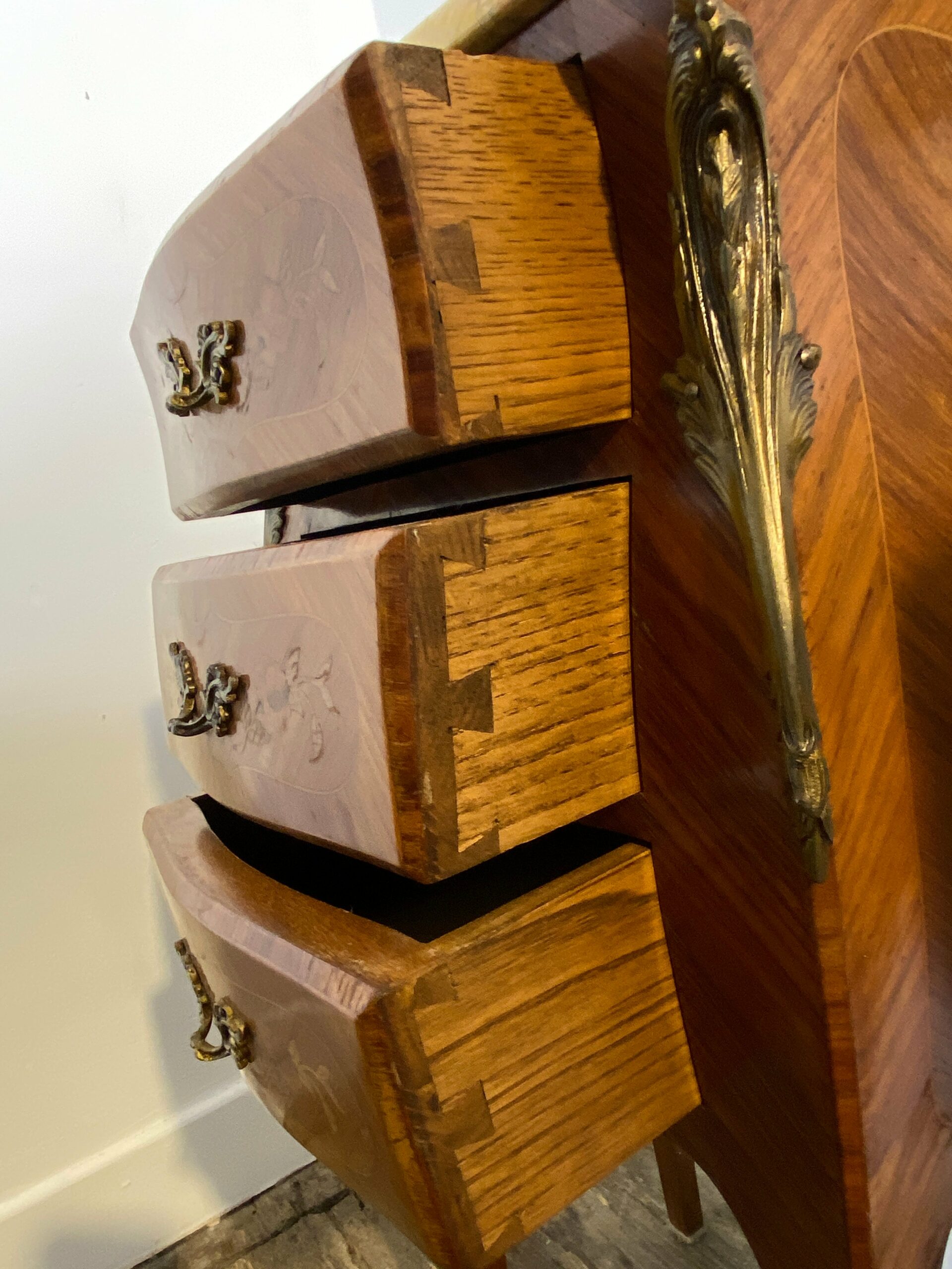 Pair of Louis XV-Style Bedside Cabinets with Marble Tops – Mid-20th Century - Image 10