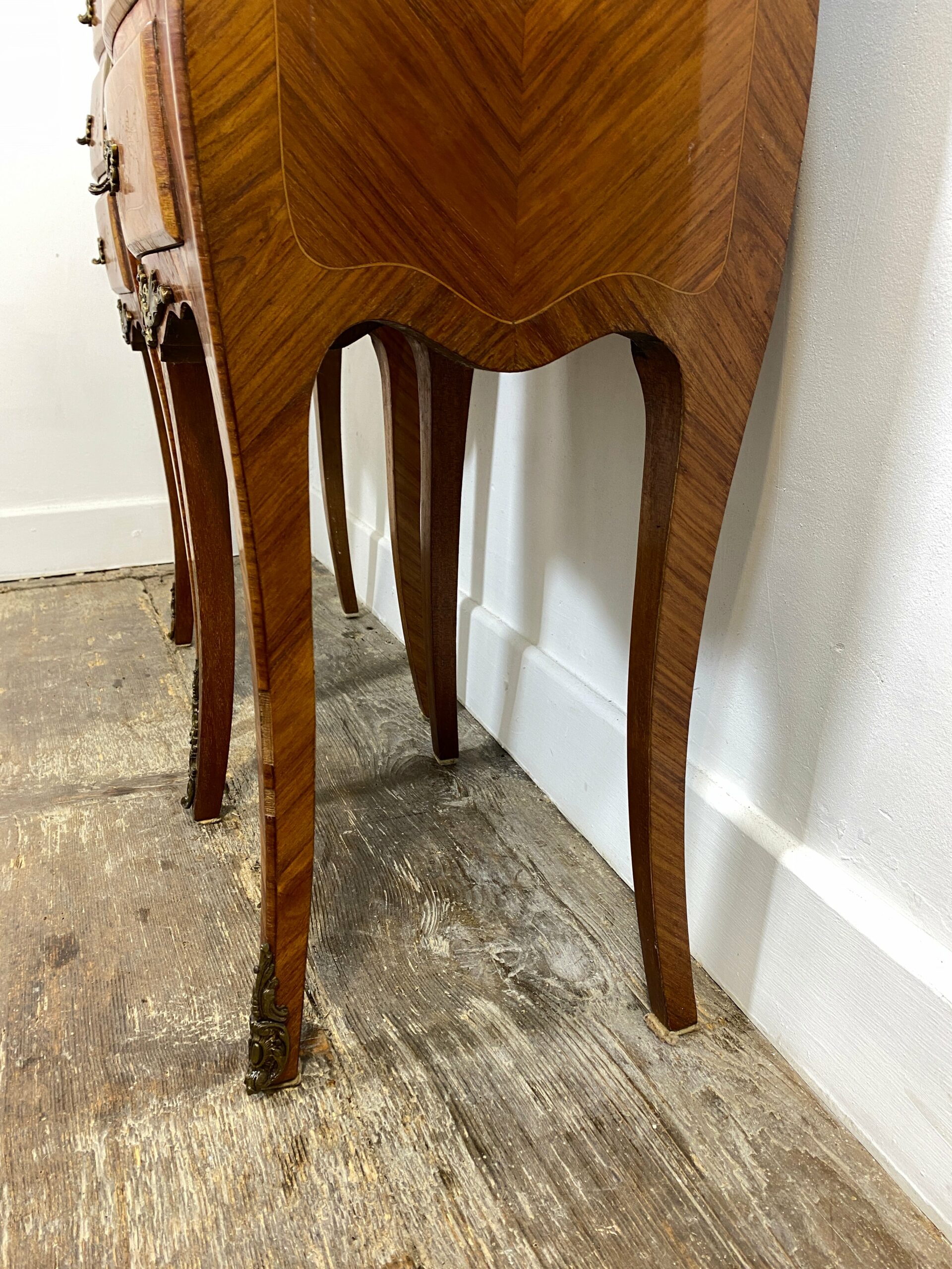 Pair of Louis XV-Style Bedside Cabinets with Marble Tops – Mid-20th Century - Image 17