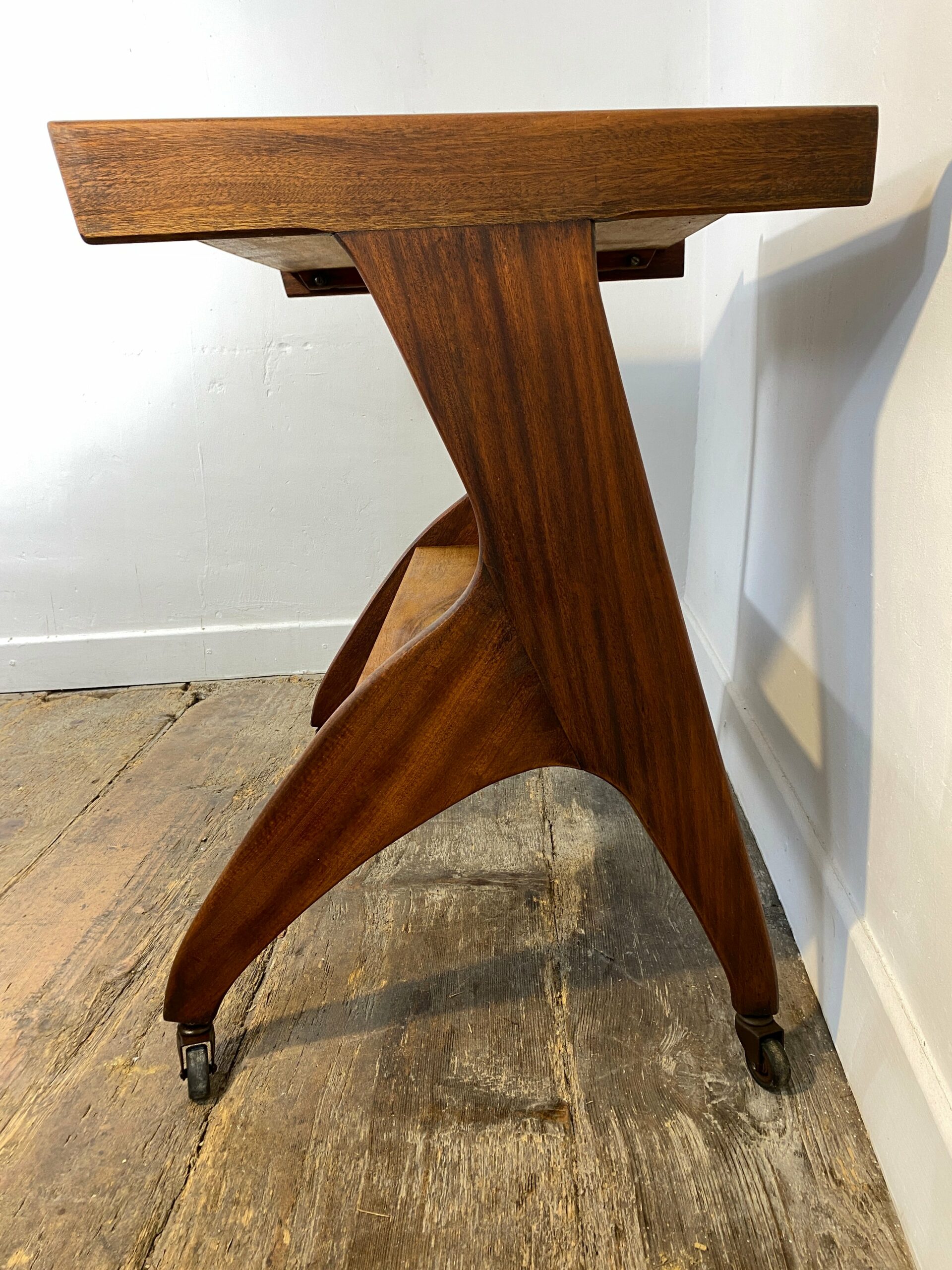 Vintage 1950s Mid-Century Modern Side Table on Casters – Sculptural Solid Wood Design - Image 3