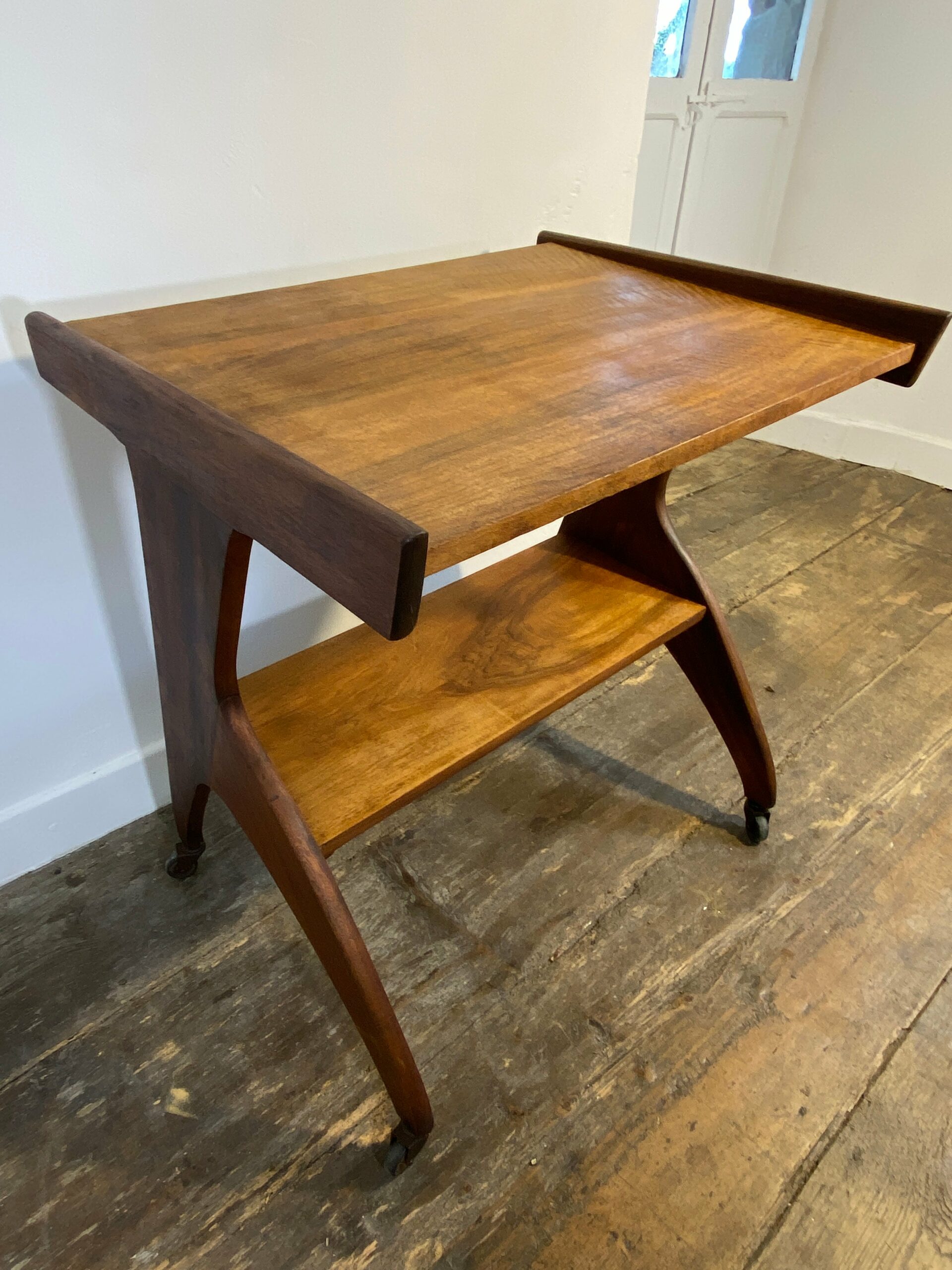 Vintage 1950s Mid-Century Modern Side Table on Casters – Sculptural Solid Wood Design - Image 9